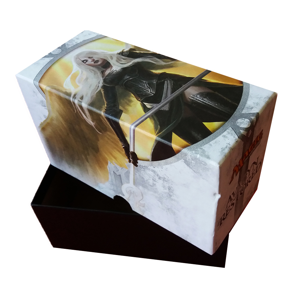 Caja de Fat Pack de Avacyn Restored vacia